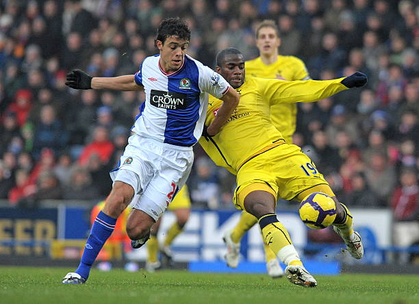 更是攻防两 更是攻防两