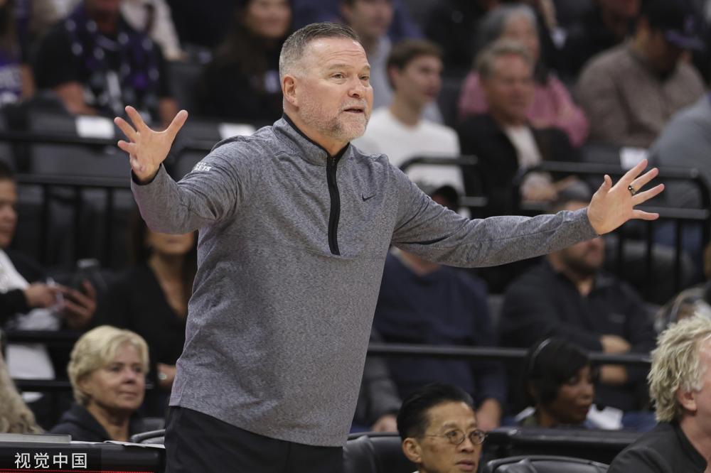 球队战术执 球队战术执