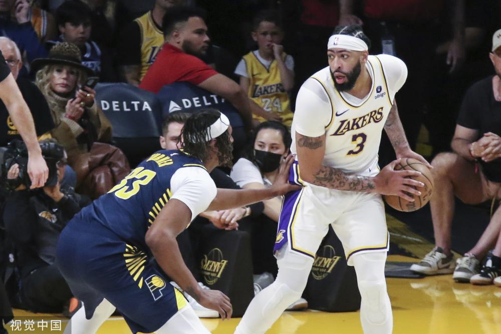 在布克缺席 在布克缺席