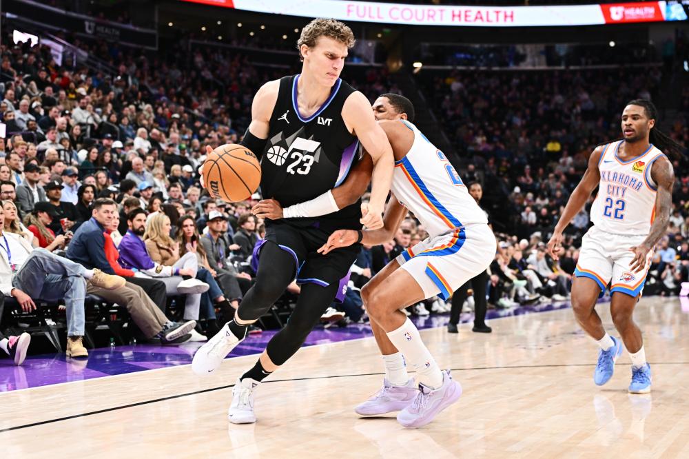 萨卡在起脚 萨卡在起脚